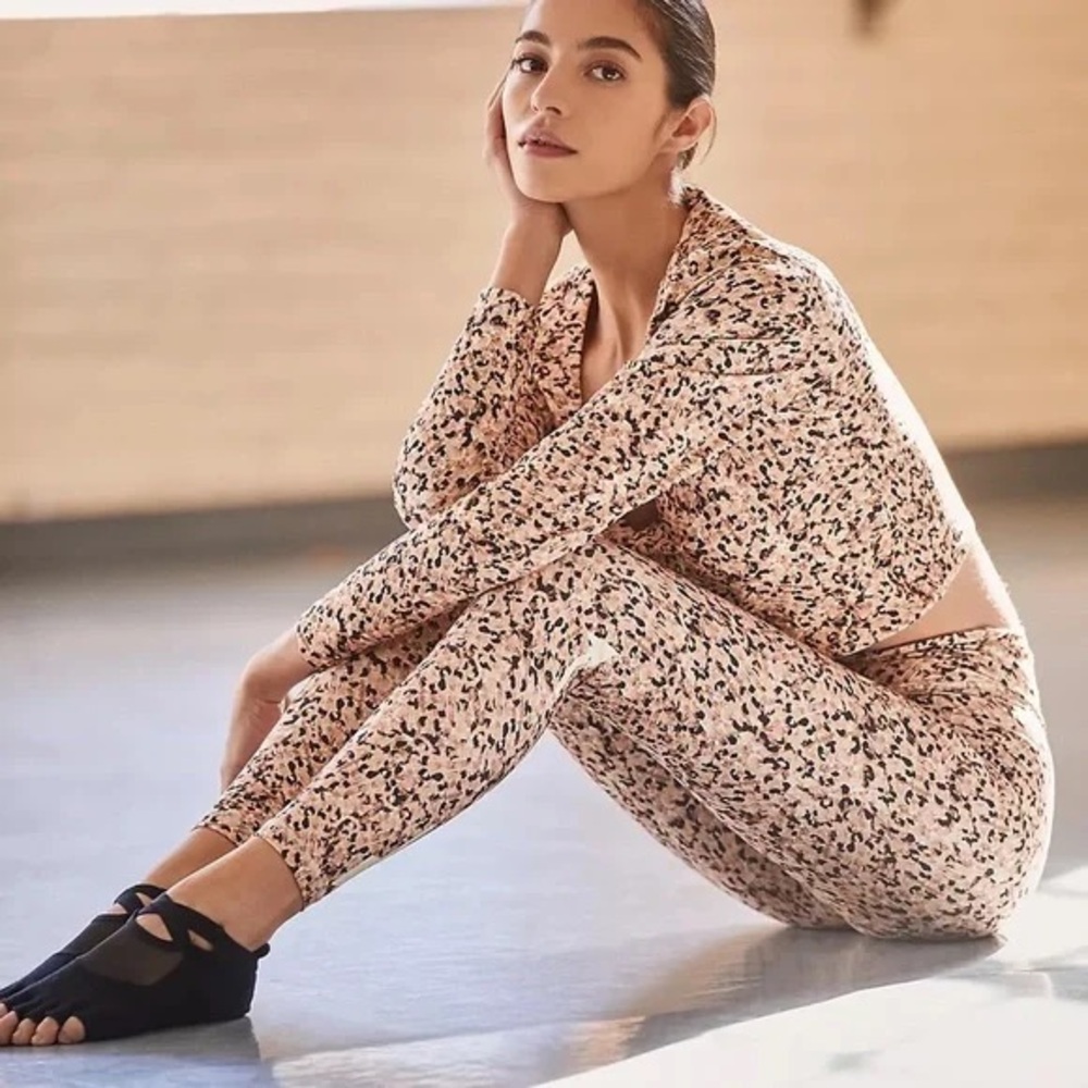 Anthropologie | The Upside Leopard Dance Midi Leggings in the color Safari Print